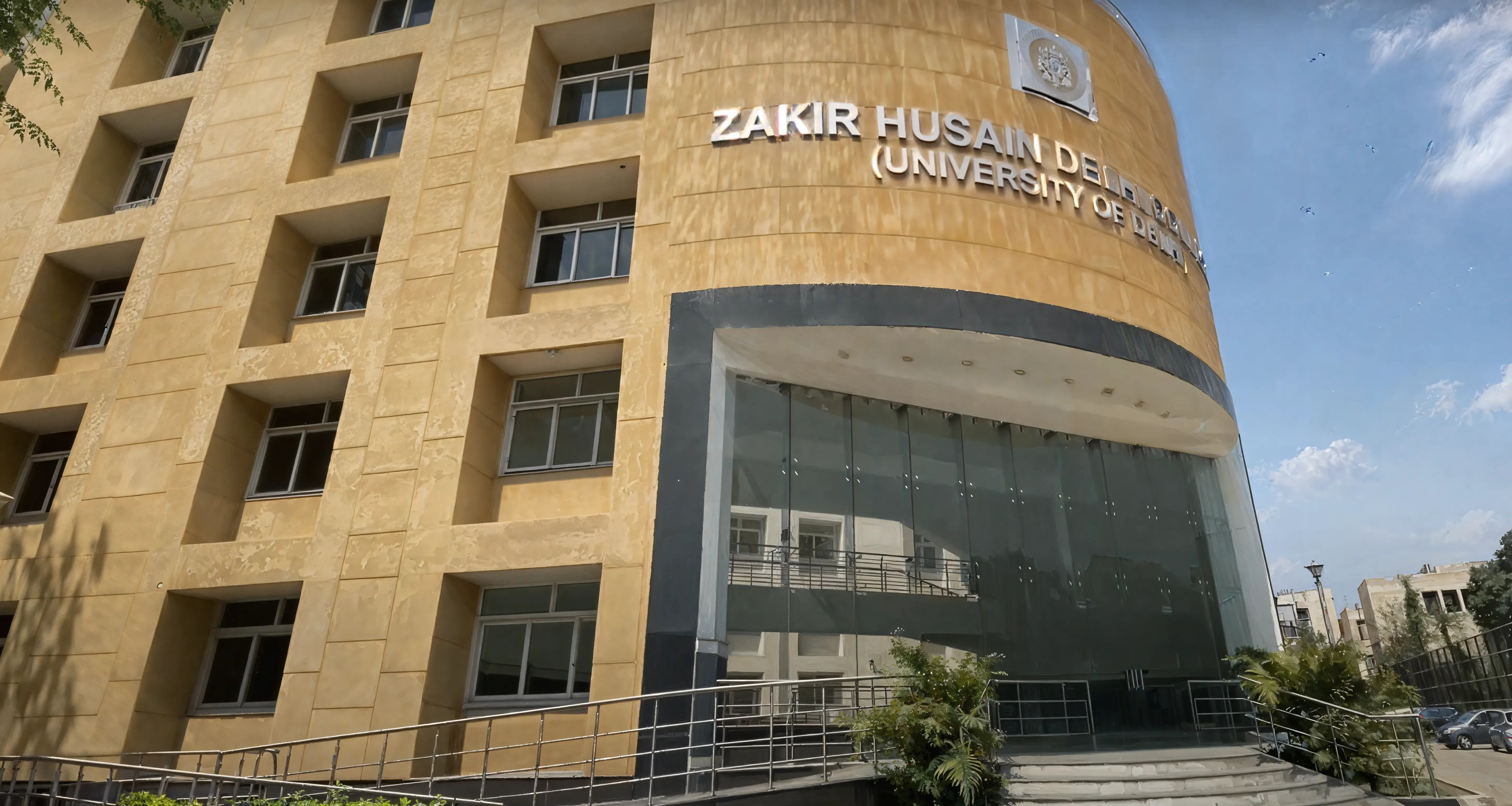 Zakir Husain Delhi College campus photo 1